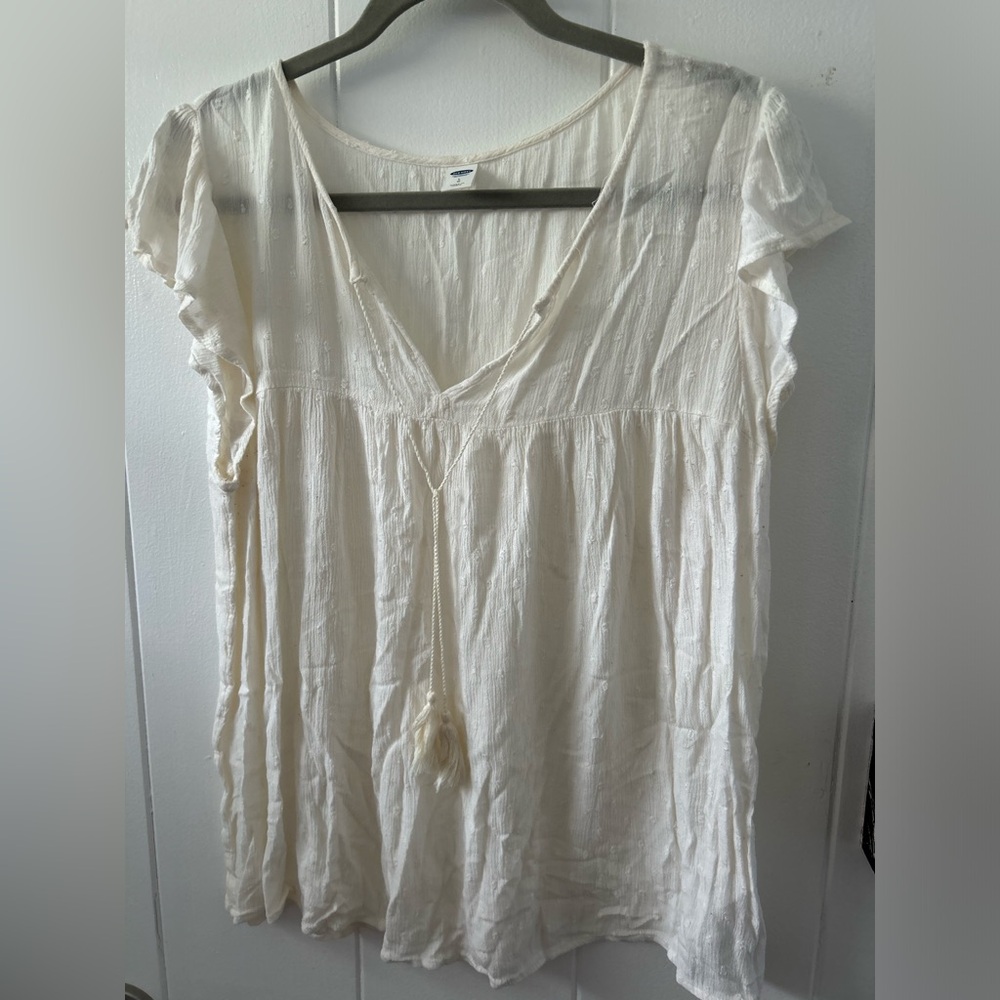 Large cream Old Navy top